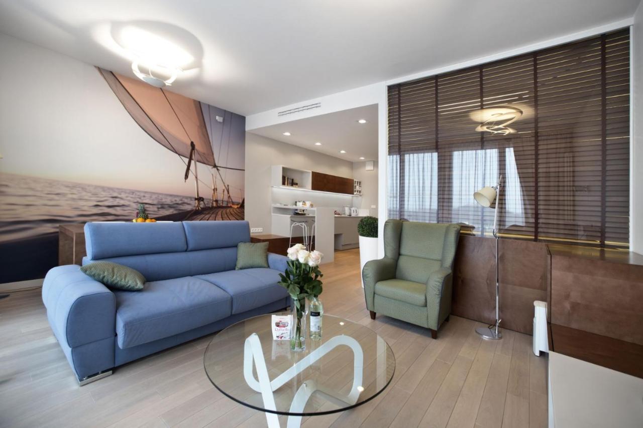 Triton Park Accommodation By P&O Serviced Apartments Varšava Exteriér fotografie